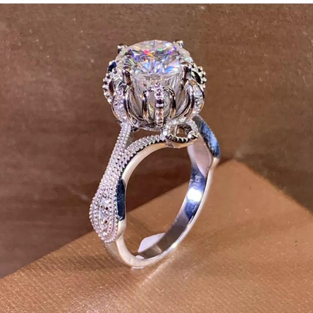 Gorgeous 925Silver Ring White Sapphire WeddingRing